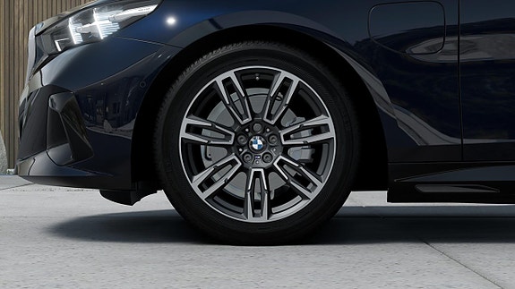 BMW 530e 7 of 12