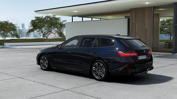 BMW 530e 2 of 12
