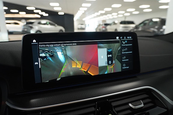 BMW 530e 12 of 16