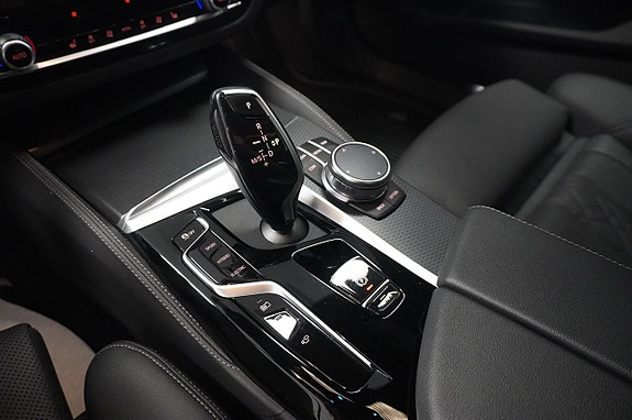 BMW 530e 13 of 16