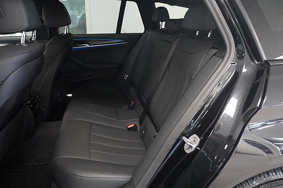 BMW 530e 7 of 16