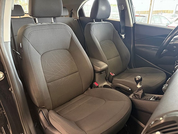Kia Rio 11 of 14