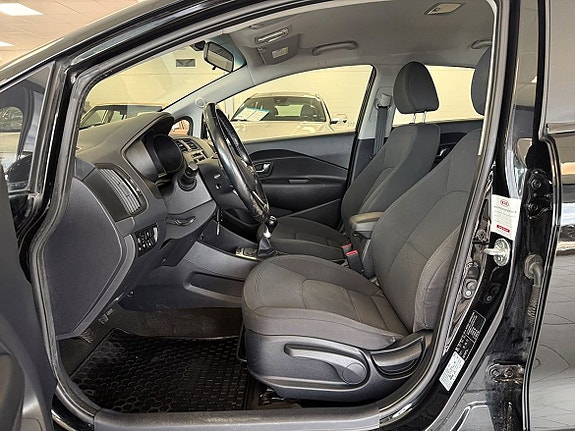 Kia Rio 9 of 14