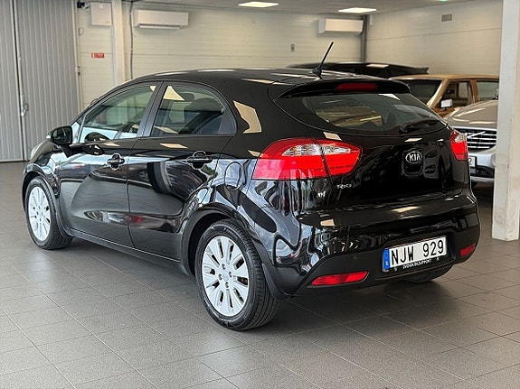 Kia Rio 5 of 14