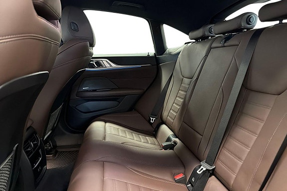 BMW i4 11 of 18