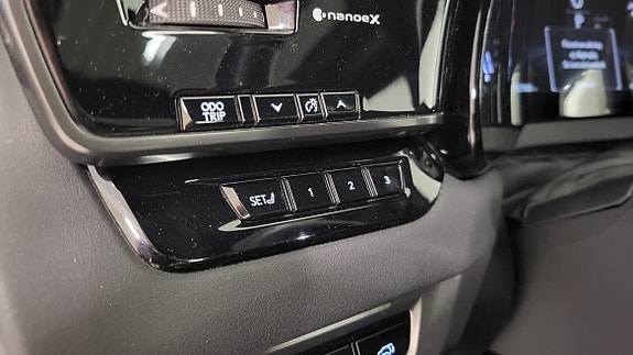 Lexus RX450h 10 of 15