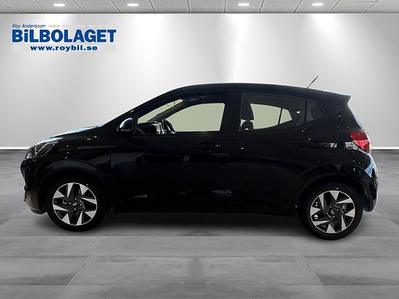 Hyundai i10 2 of 9