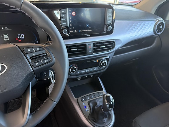 Hyundai i10 7 of 9