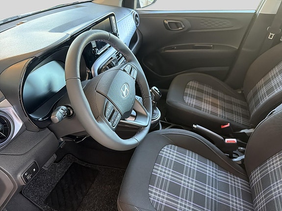Hyundai i10 5 of 9