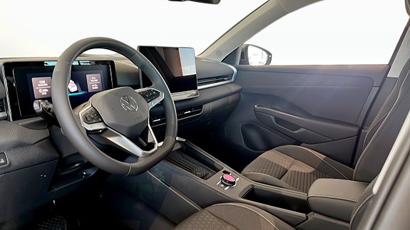 Volkswagen T-Roc 7 of 13