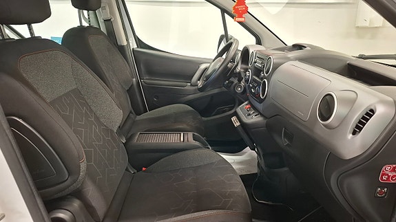 Peugeot Partner Tepee 9 of 13