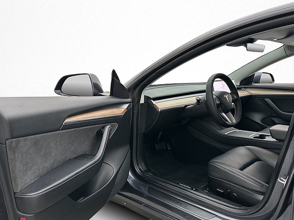 Tesla Model 3 12 of 30