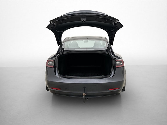 Tesla Model 3 11 of 30