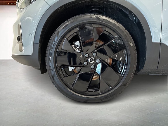 Volvo EX40 9 of 20