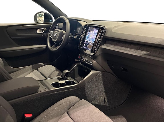 Volvo EX40 4 of 20