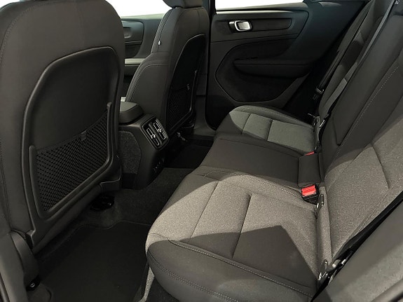 Volvo EX40 6 of 20