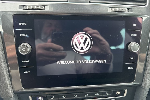 Volkswagen Golf Alltrack 17 of 26