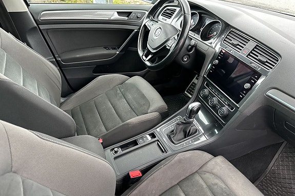 Volkswagen Golf Alltrack 9 of 26