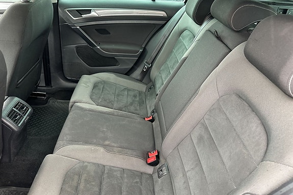 Volkswagen Golf Alltrack 24 of 26