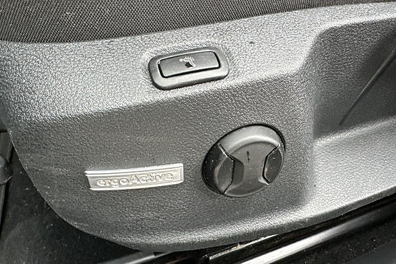 Volkswagen Golf Alltrack 14 of 26