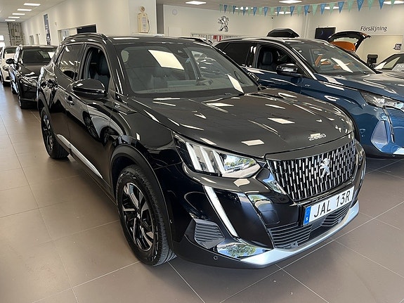 Peugeot 2008 4 of 18