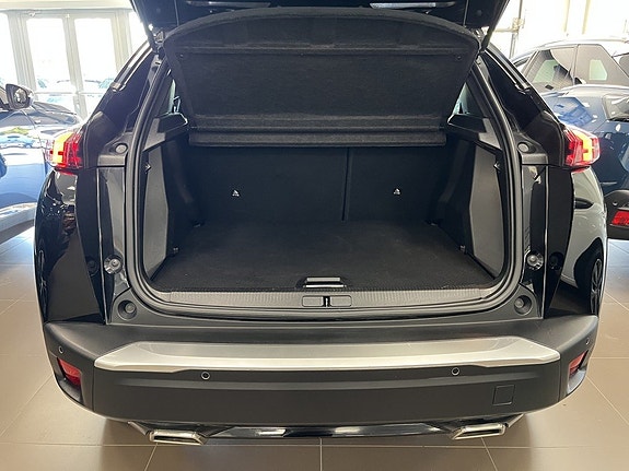 Peugeot 2008 5 of 18