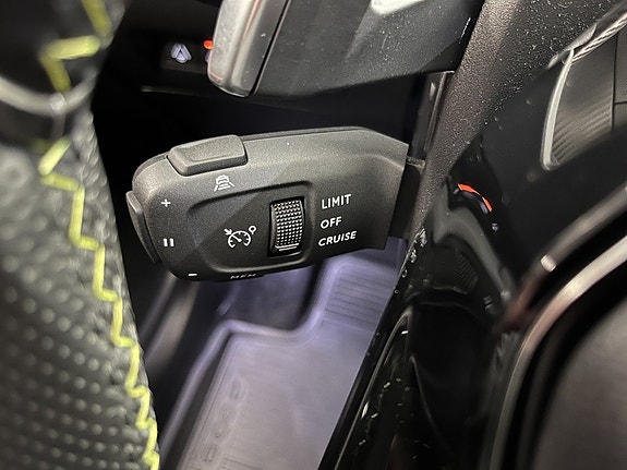 Peugeot 2008 17 of 18