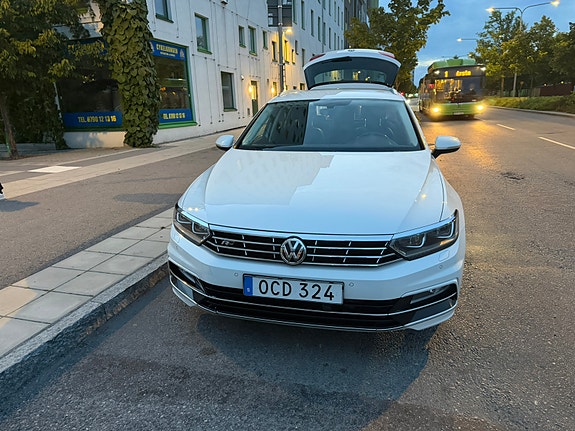 Volkswagen Passat 7 of 12