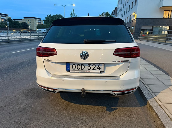 Volkswagen Passat 11 of 12