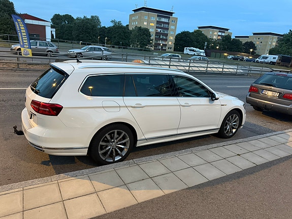 Volkswagen Passat 12 of 12