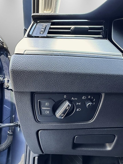 Volkswagen Passat 11 of 30