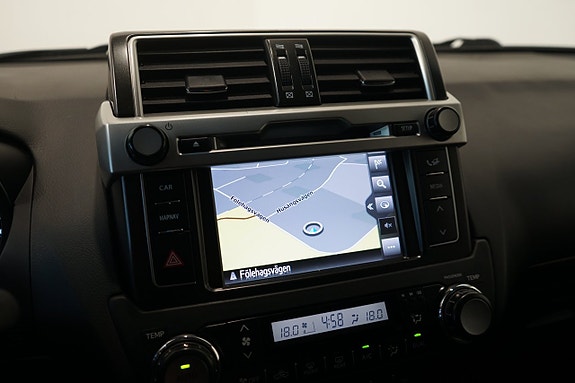 Toyota Land Cruiser 7 of 12