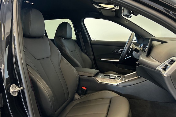 BMW 330e 18 of 25
