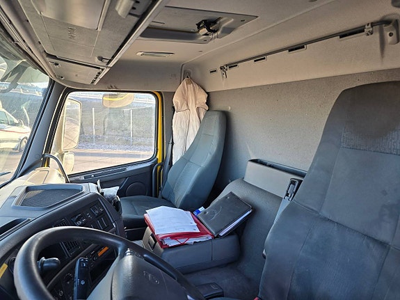 Volvo fm 330 10 of 12