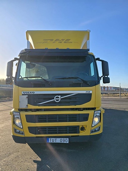 Volvo fm 330 3 of 12