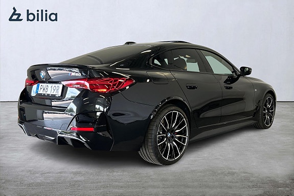 BMW i4 7 of 23