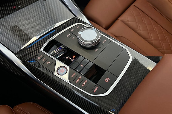 BMW i4 16 of 23