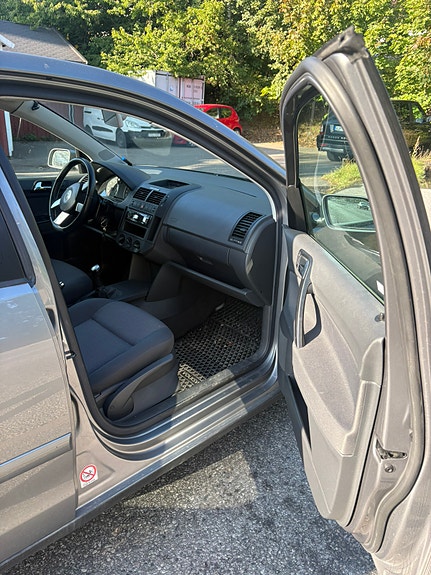 Volkswagen Polo 5 of 9