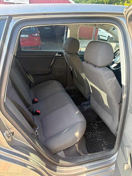 Volkswagen Polo 4 of 9