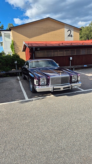 Chrysler Cordoba 4 of 10