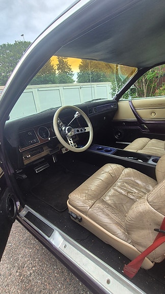 Chrysler Cordoba 7 of 10