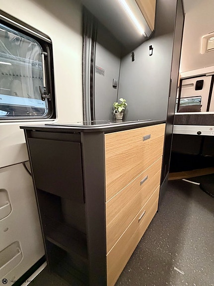 Adria Twin Select 640 SGX 9 of 16
