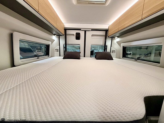 Adria Twin Select 640 SGX 12 of 16