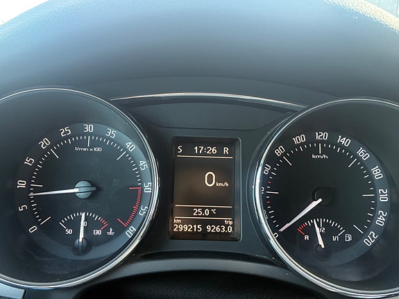 Skoda Superb 10 of 11