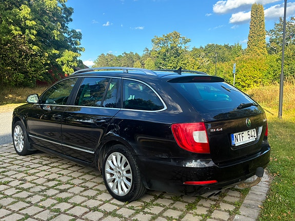 Skoda Superb 3 of 11