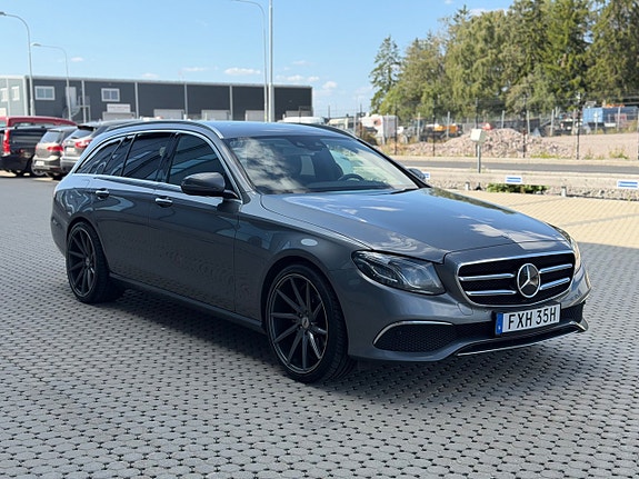 Mercedes-Benz E200 6 of 14