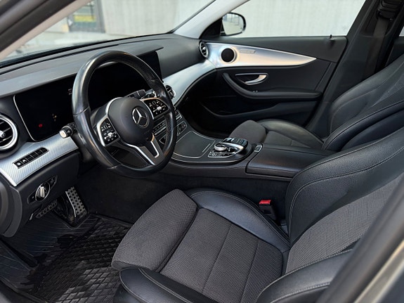 Mercedes-Benz E200 8 of 14