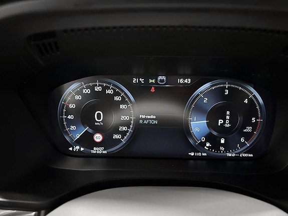 Volvo XC60 11 of 16