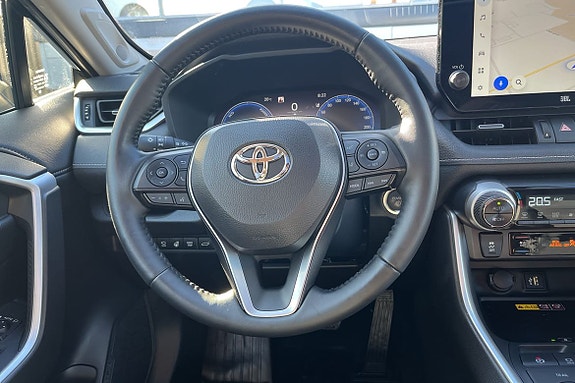 Toyota RAV4 14 of 24