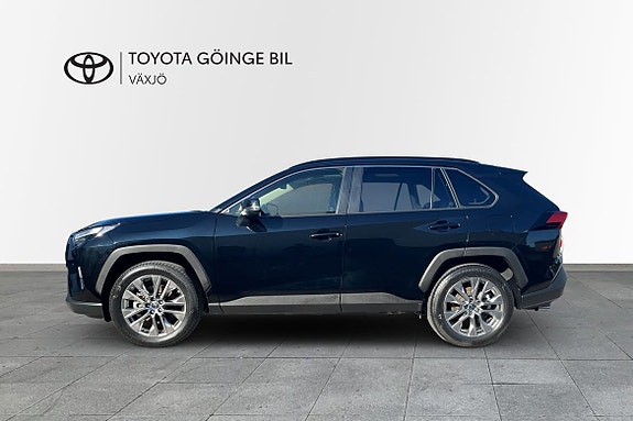 Toyota RAV4 4 of 24
